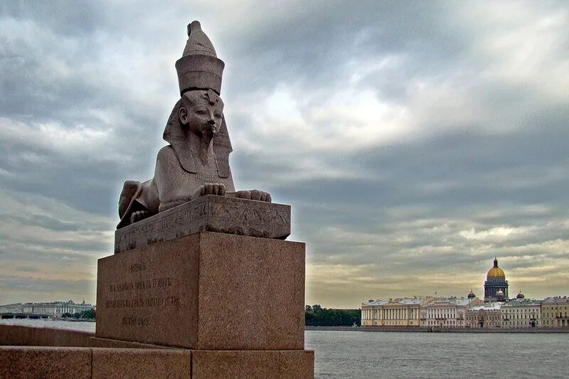 Сфинксы в питере. Сфинксы и Грифоны в Санкт-Петербурге на Университетской набережной. «Петербургские сфинксы», струве. Сфинксы на Васильевском острове. СПБ сфинкс на Неве.