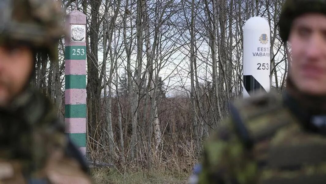 Очередь на границе. Эстонская граница новости. Российско-эстонская граница границы. Эстонская граница новости. Российско эстонская граница печоры.