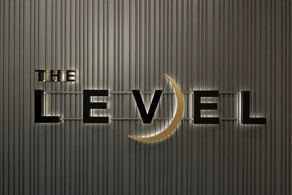 салон зе левел спб. Level up салон красоты бухарестская. Level санкт петербург. Last level студия. застройщик level group.