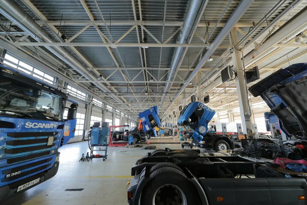 Парнас камаз санкт-петербург. Авария на кольцевой около мега парнас 19 августа камаз. Камаз реклама. Парнас камаз. Камаз центр оренбург.