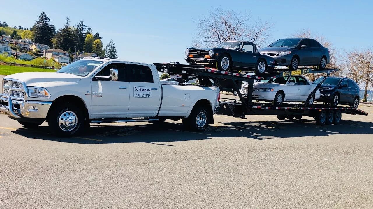 Скорость пикапа. Dodge Ram 3500 автовоз. Додж рам 3500 автовоз. Додж Ram 3500 с прицепом. Dodge Ram с прицепом.