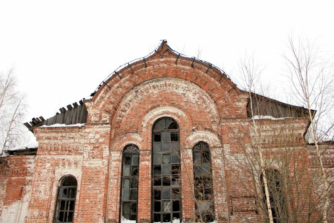 Михайловка урочище. Гарь (кировская область). Погода в липовке нагорский кировская. Храм михаила архангела (михайловка). Николаево церковь кировская область.