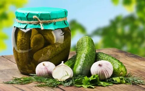 Картинка соленые огурцы в банке