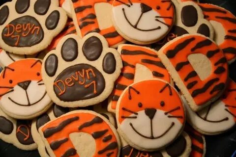 Nutmeg tiger cookie