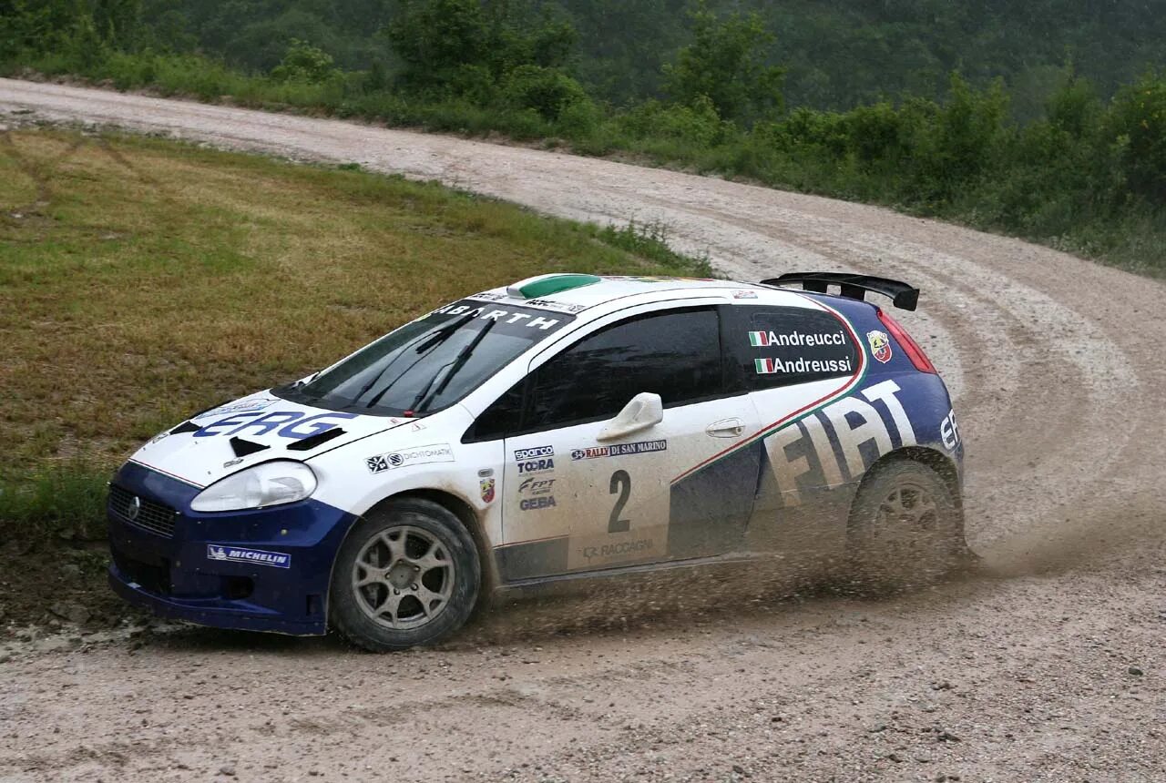 Ралли 2000. Fiat grande punto super 2000. Фиат Гранде Пунто ралли. Abarth grande punto Rally s 2000. Fiat super 2000.