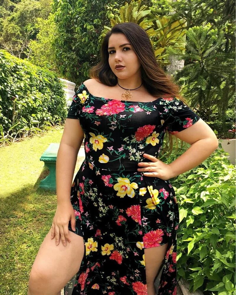 Толстые женщины в коротких платьях. Амбер ботрос. Узбечки с большими поп. Индийские девушки. Пухленькие девушки в мини.