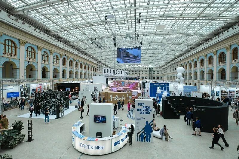 оружейная выставка в гостином дворе. уникальная россия выставка в гостином дворе 2022. атриум гостиного двора. гостиный двор москва выставка 2024. гостиный двор москва 2021.