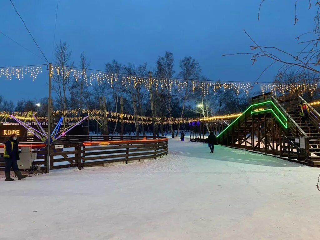 Наутилус боулинг омск. Акварио пляж омск. Пиратский остров омск беседка. Куда можно сходить в омске отдохнуть. Аквапарк в омске на завертяева.