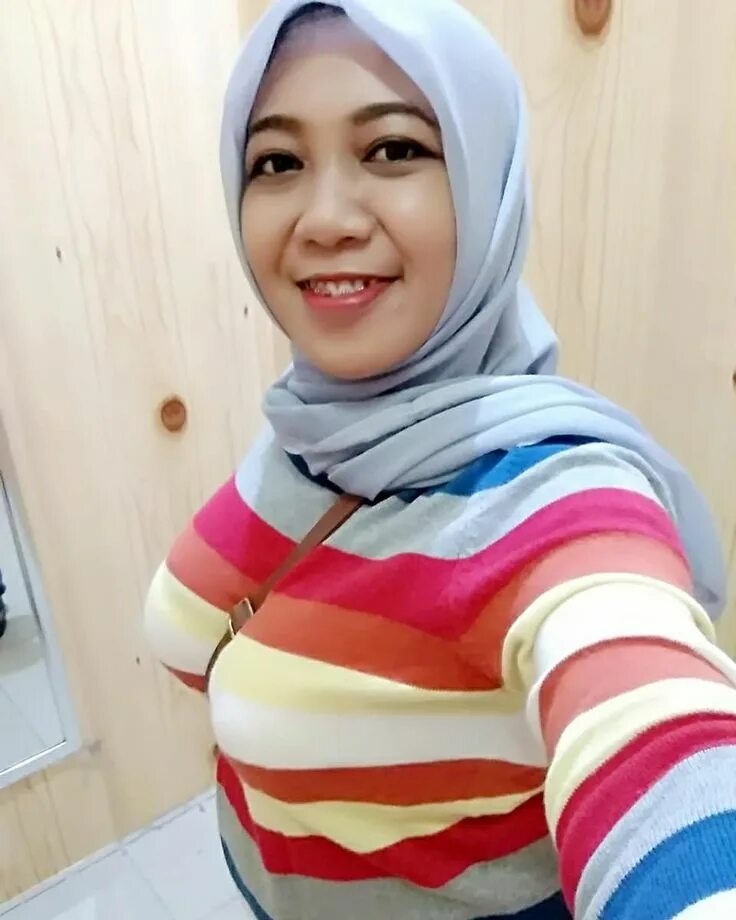 Crot di mulut. Jilbab глен nyepong. Crot di mulut. Crot di mulut. Beauty muslim administration.