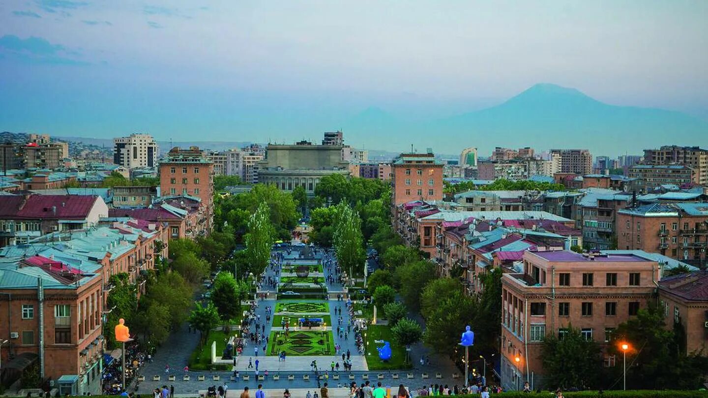 Ереван Сити Армения. Главная улица Еревана. Каскад Ереван Арарат. Мэдеси Ереван.