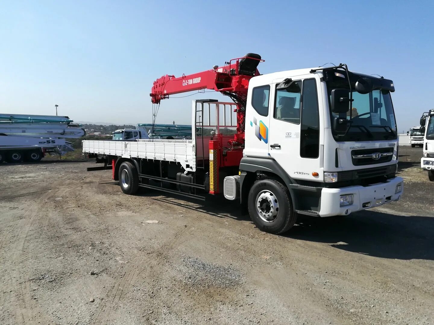 Daewoo Novus cc6ct с КМУ. Daewoo Novus 6х4 КМУ dy2725lb. Daewoo Novus 6х4 HKTC 8016. Манипулятор Daewoo Novus 4*2.