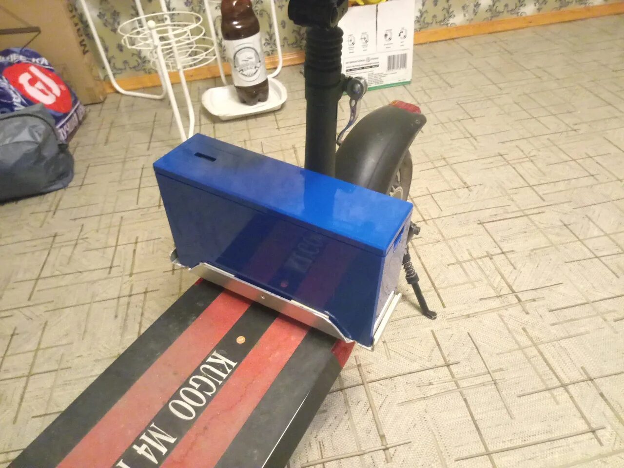 Kugoo v1 аккумулятор. Kugoo м4 pro сумка. кофр для kugoo m5. багажник для kugoo m4 pro. kugoo g1 в багажник.