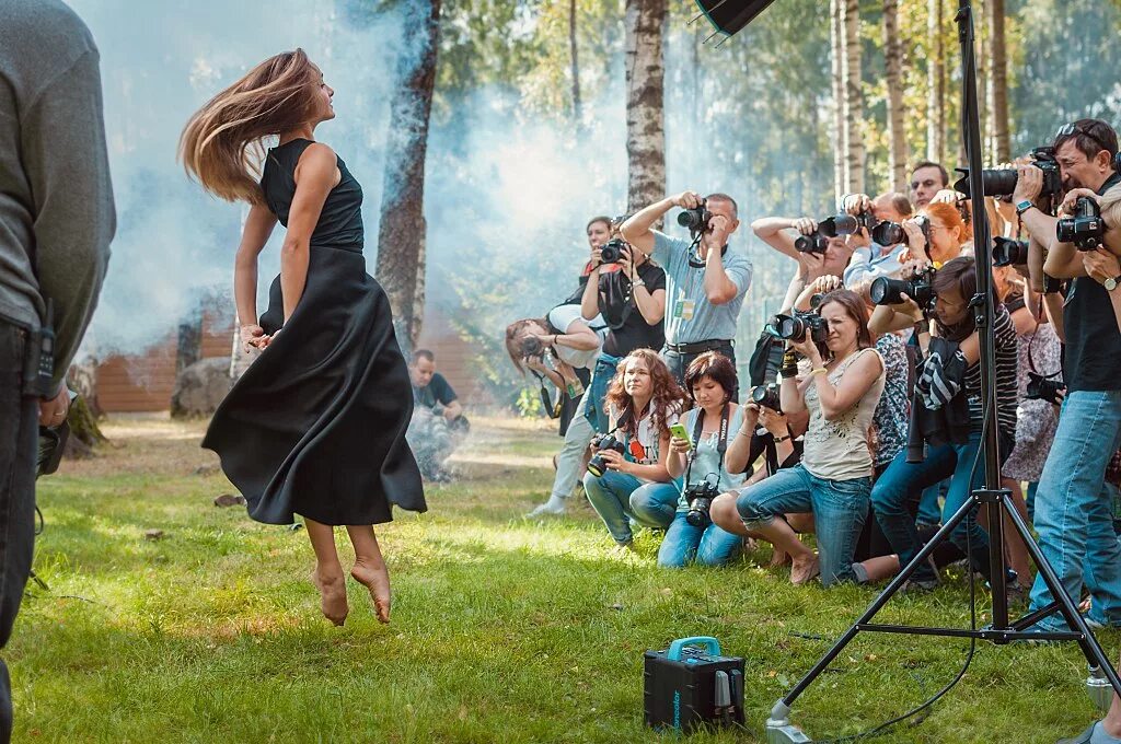 Творческая съемка. Фотосессия для фотографа. Фотосессия на природе фотограф. Творческая съемка на природе.