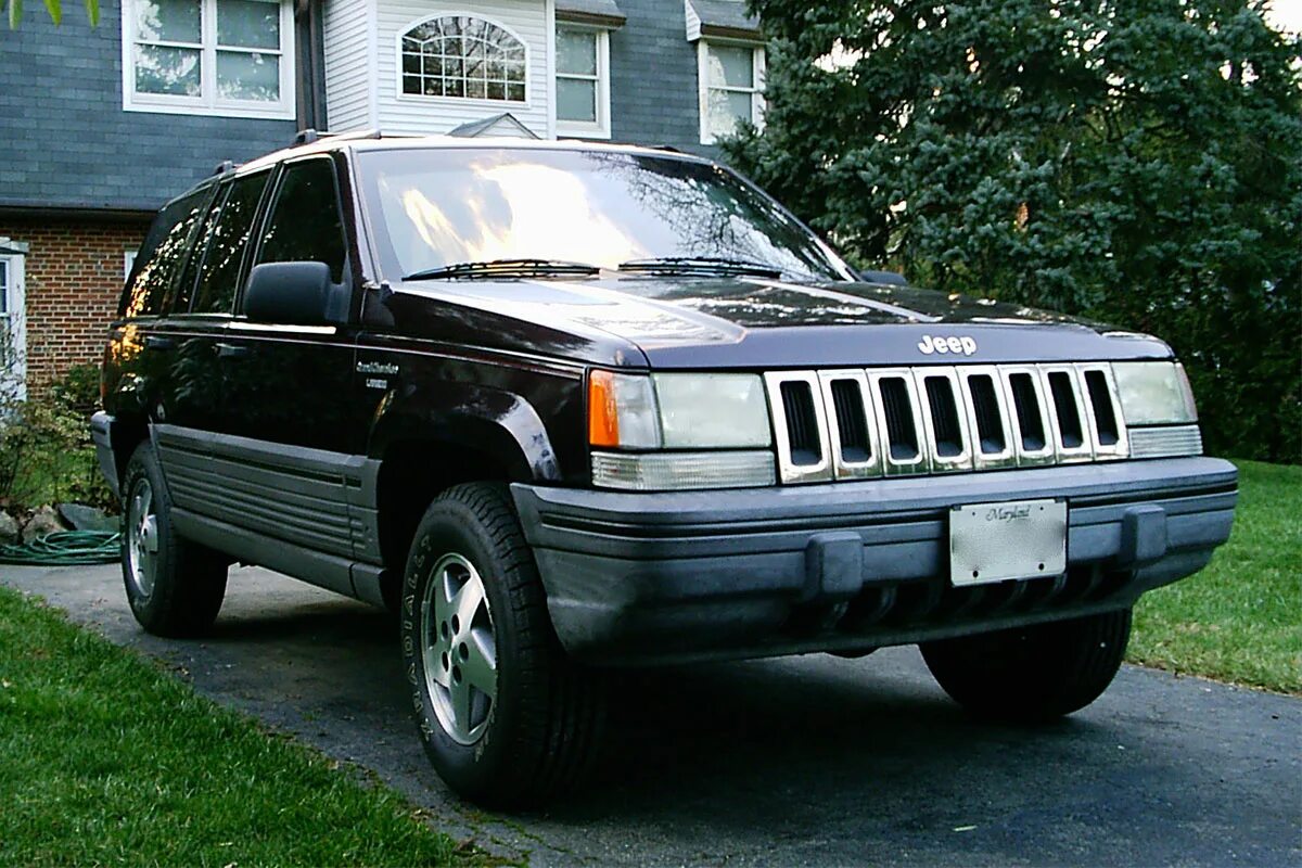 Джип гранд чероки zj купить. Jeep Grand Cherokee 1993. Jeep Grand Cherokee Laredo 1993. Jeep Grand Jeep Cherokee 1993. Jeep Grand Cherokee 1993 4.0.