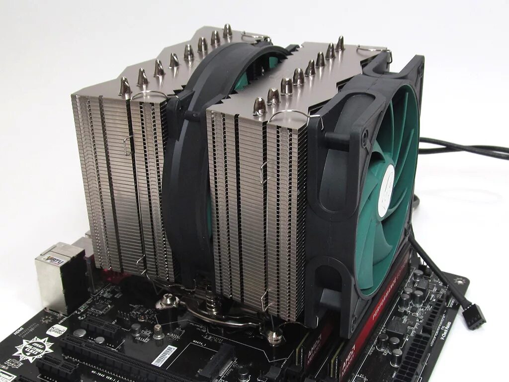 Как поставить башенный кулер. Atermiter x99 v205 lga2011 кулер. Deepcool 8 трубок. Башня на процессор Deepcool. Крепеж кулера Thermalright LGA 1700-b2.