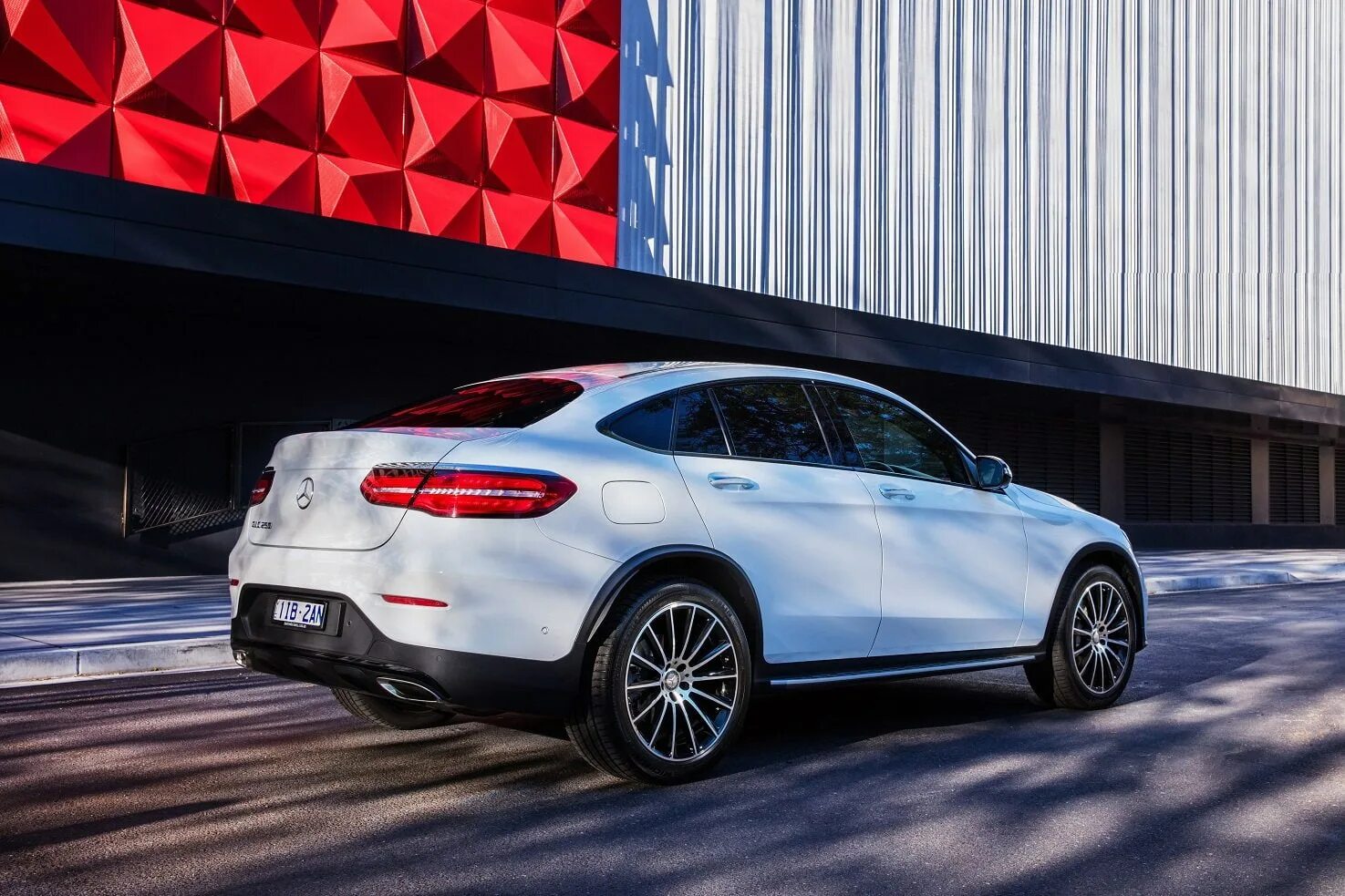 Мерседес GLC 250 купе. Мерседес GLC Coupe 2022. Mercedes Benz GLC Coupe 2017. Мерседес GLC купе 2017.