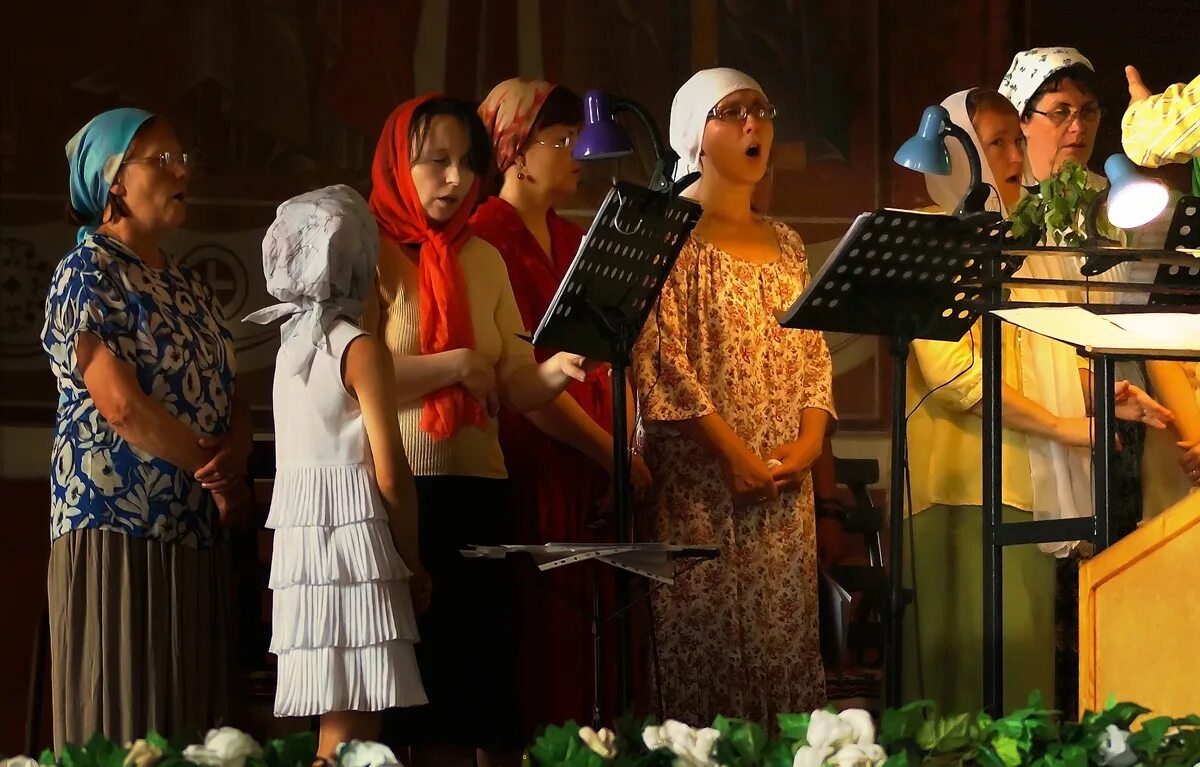 церковные объявления. курсы церковного пения. курсы церковного пения. церковное пение курс. певчие в церкви.