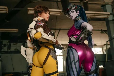 Косплей Tracer (Adamae_dono) и Widowmaker (Alina Becker). 