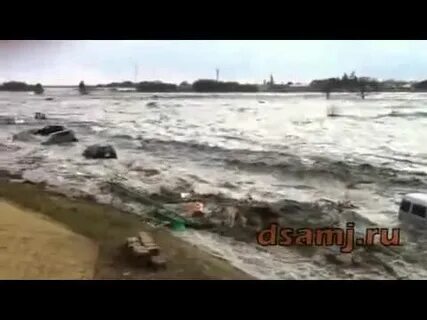 Цунами видео очевидца