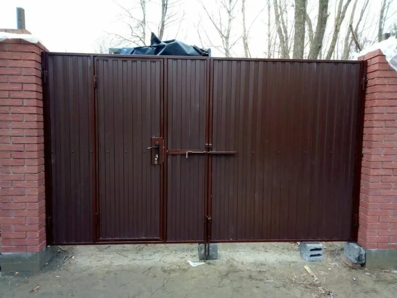 Ворота для дачи распашные купить в Москве по низким ценам в компании Арстар