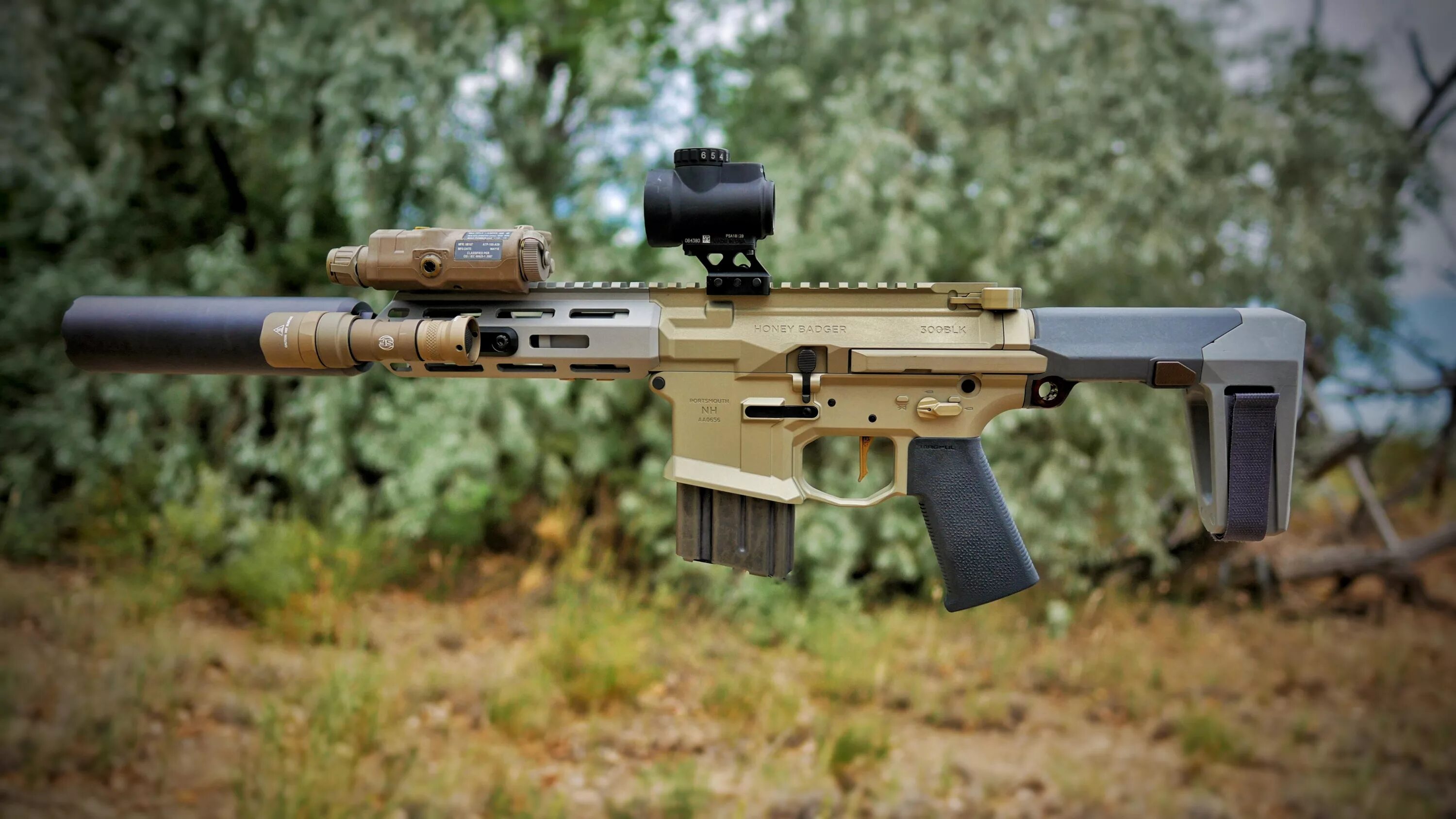 Aac Honey Badger оружие. Хани бейджер. Honey Badger штурмовая винтовка. Ar 15 Honey Badger. Бейджер