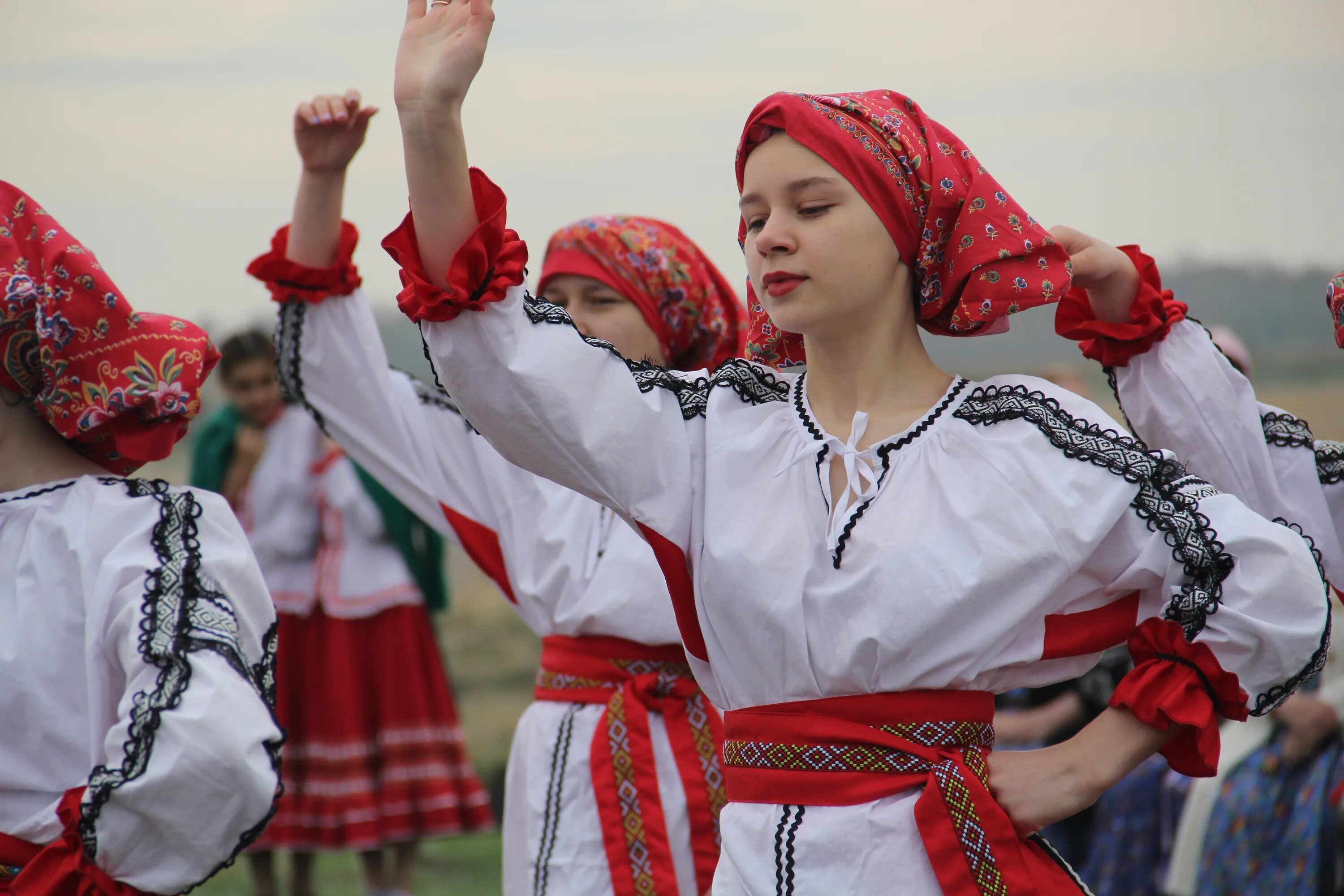 Фонд национальных отношений. «Ассамблея народов России» много планов. Лучших Практик в сфере национальных отношений. Ресурсный центр в сфере национальных отношений. Водь народ России.