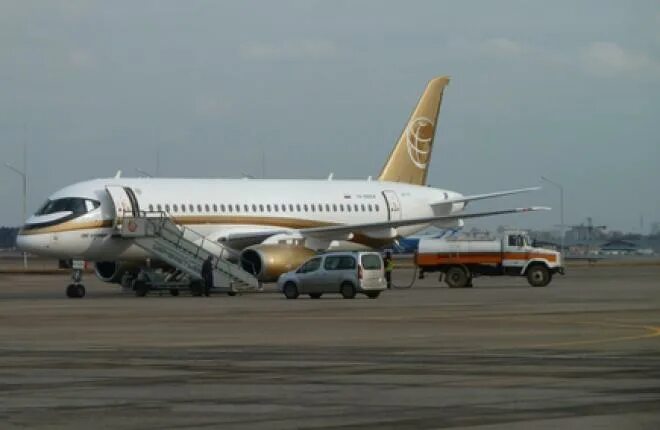 самолет юг. международный аэропорт калуга. центр юг авиакомпания. авиакомпания south. атлас джет.