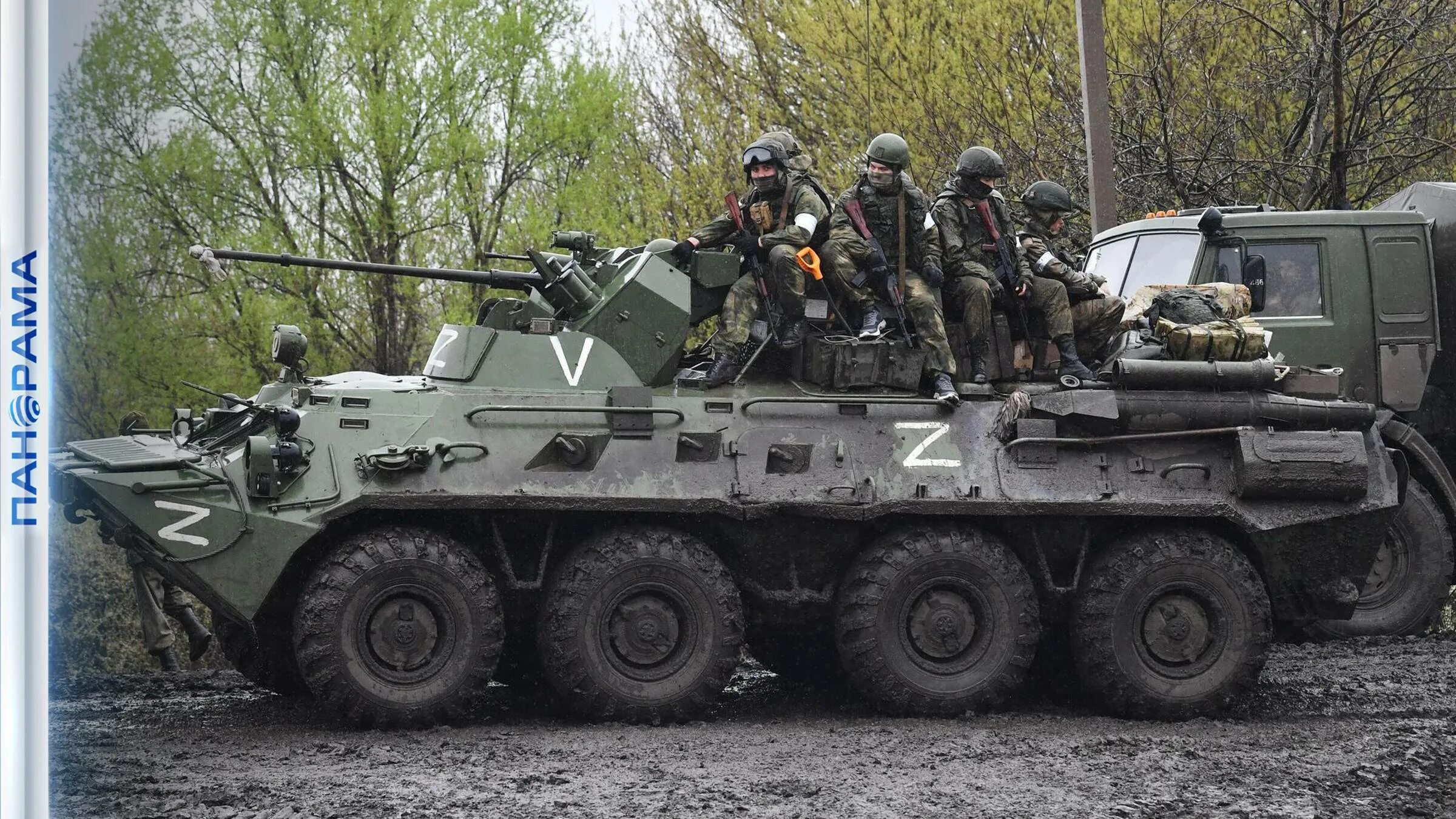 Бтр пытается проскочить мимо танков. Бтр 80 днр.