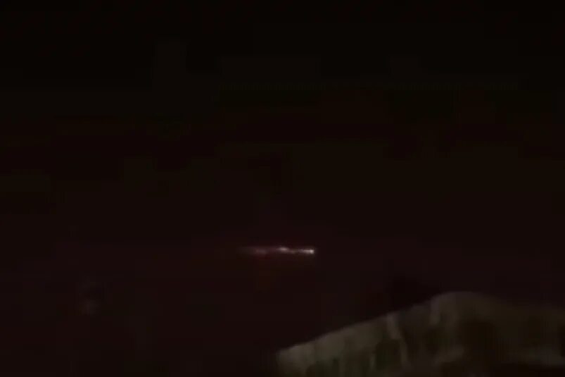 В небе над хабаровском сегодня. НЛО над Хабаровском фото. Фото НЛО над дальним Востоком. Очень яркое небесное тело в полночь на востоке.
