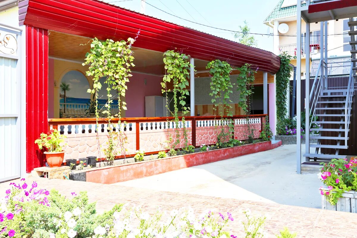 коктебель центральная улица. т. поселок городского типа коктебель. коктебель центр города. коктебель.