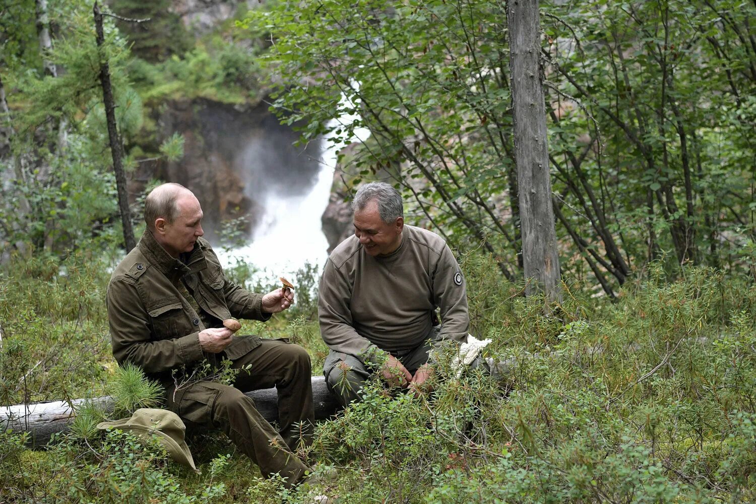 Неофициальное фото. Неофициальное фото