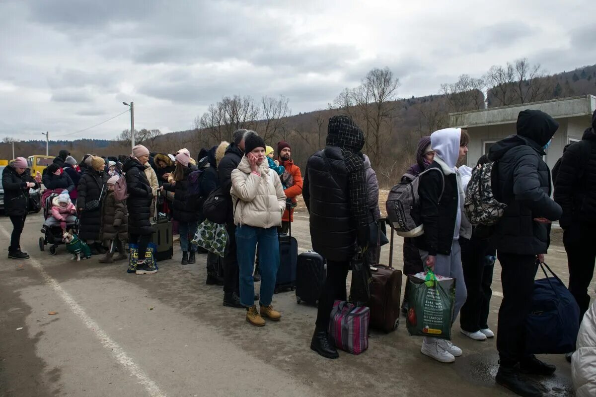 Эвакуация населения Украина. Эвакуация в мирное. Мирное население Украины. Киев эвакуация.