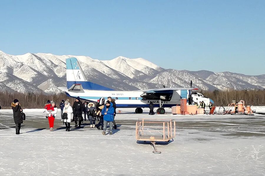 Красноярск таксимо. Поселок Таксимо Бурятия. Таксимо Муйский район Республика Бурятия. Аэропорт Таксимо АН-24. Аэропорт Таксимо Таксимо.