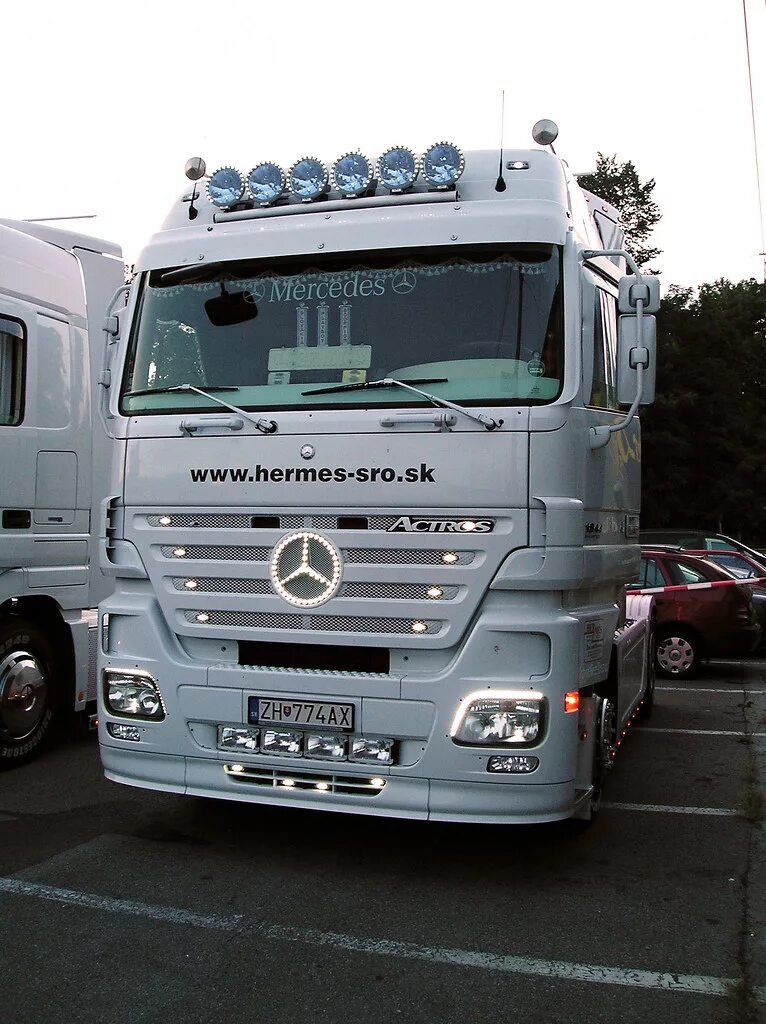 Купить мерседес мп3. Мерседес Бенц 1844 Actros. Actros 1844. Mercedes Benz Actros 1844. Мерседес Аксор 1844.