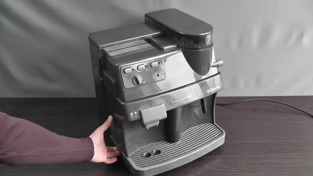 Delonghi жернова. Кофемашина saeco vienna. кофемашина delonghi saeco. saeco vienna superautomatica. кофемашина филипс делонги.