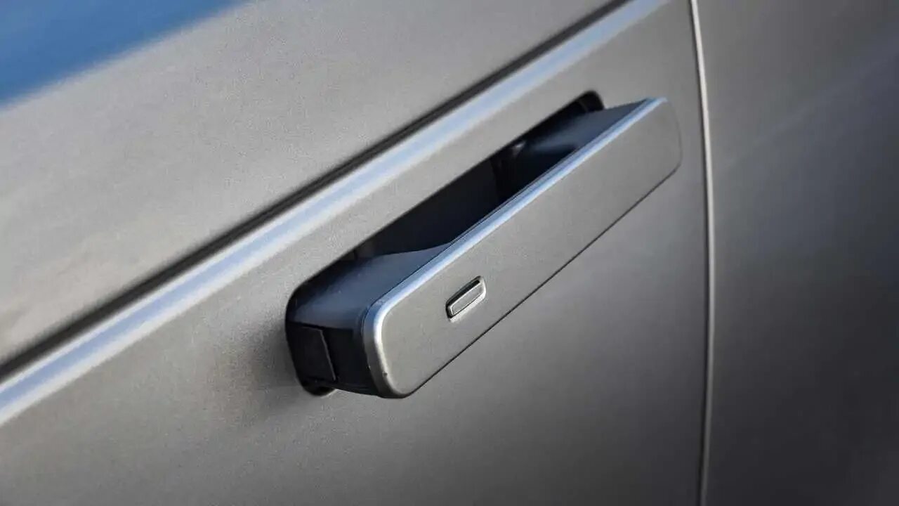 Дверные накладки на рендж ровер вог. Крышка ручки двери range rover sport 09-12. Range rover velar ручка дверей. Range ручки. Range ручки.