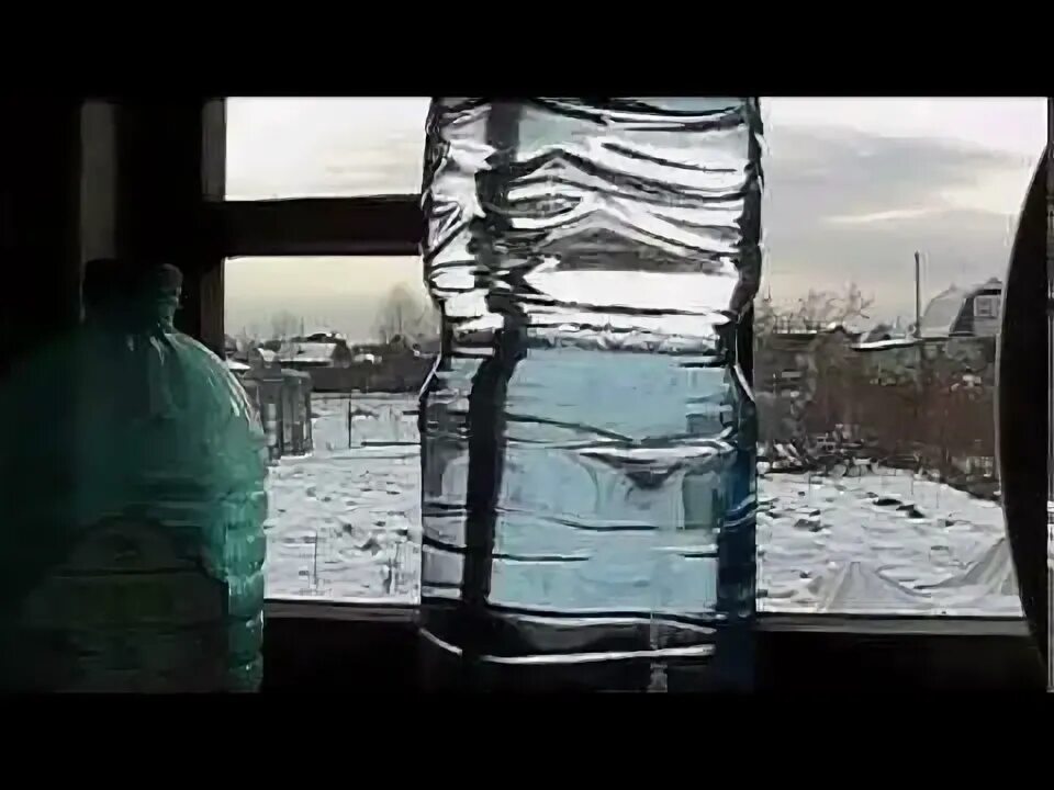 Замерзла вода в бочке