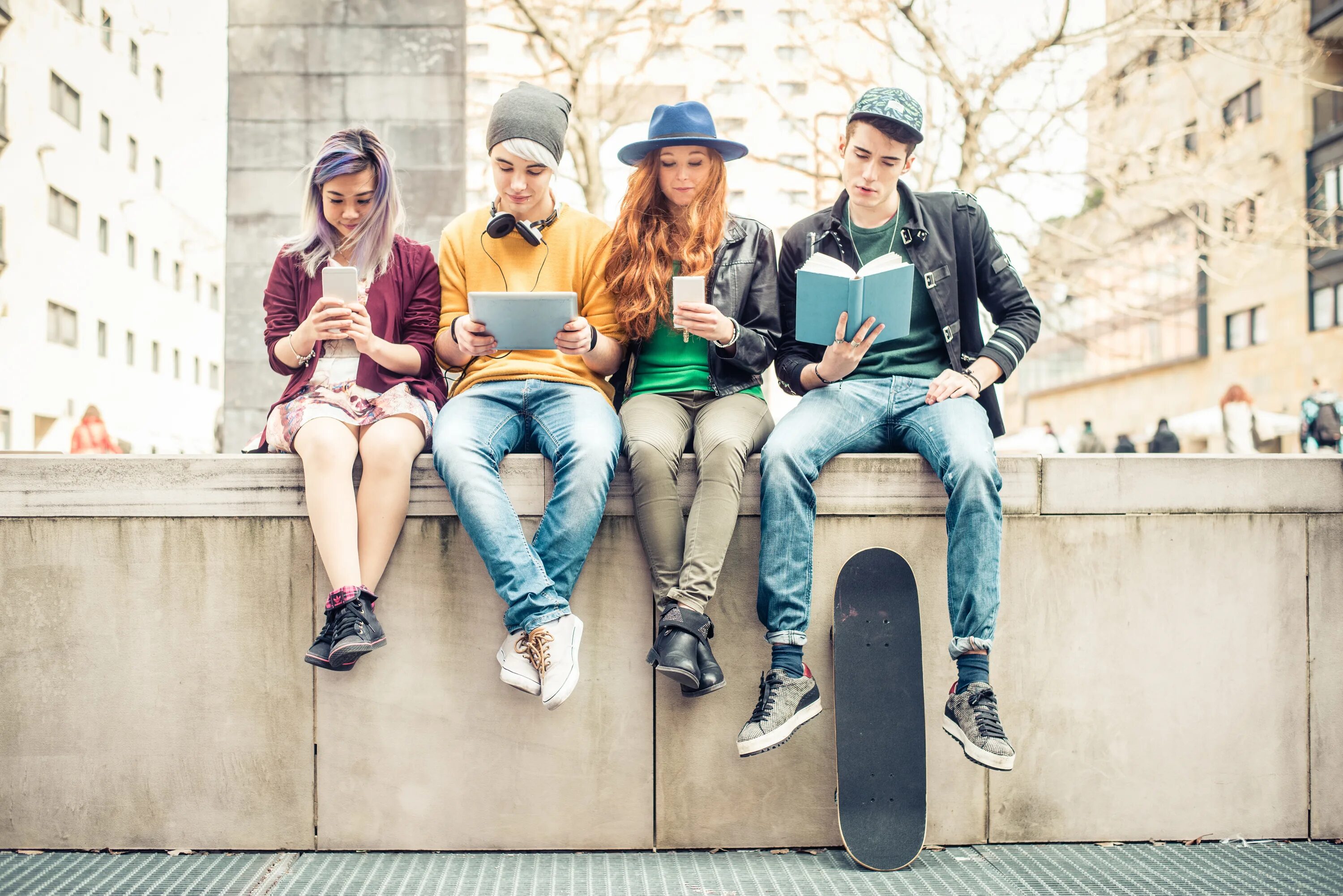 Young people start. Современные хипстеры. Хипстеры молодежь. Хипстеры подростки. Современная молодежь.