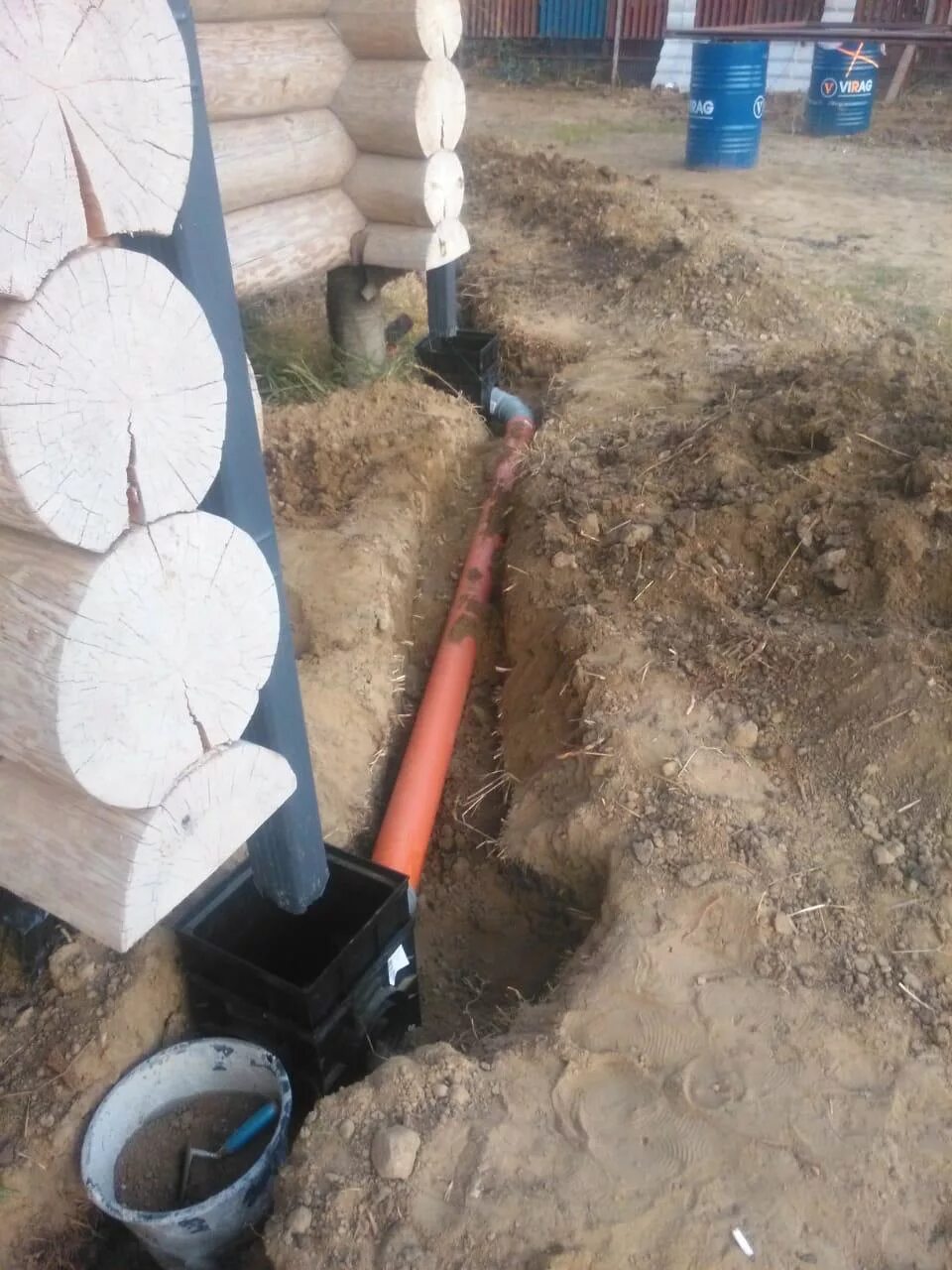 Канализация на участке. Выгребная яма под ключ. Септик танк 4. Трехкамерный септик из бетонных колец. Строй септик.