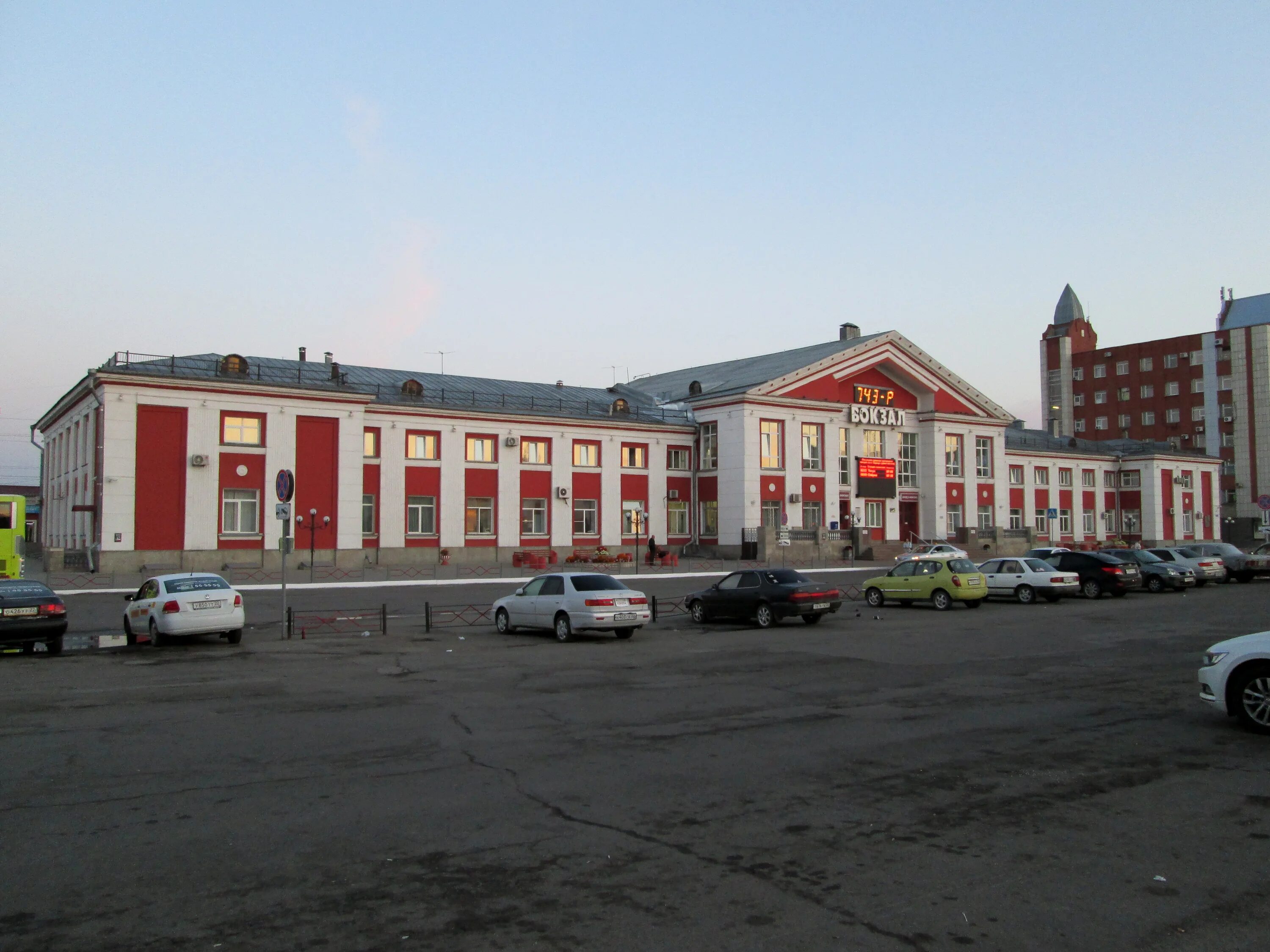 Вокзал Барнаул, Барнаул. Ж Д вокзал Барнаул. Железнодорожный вокзал г. Барнаул. ЖД вокзал вокзал Барнаул.