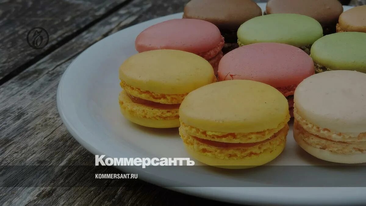 Макарунов или макарун. Французские макарони. французское пирожное макарони. миндальное печенье макаруны. макаронс во франции.