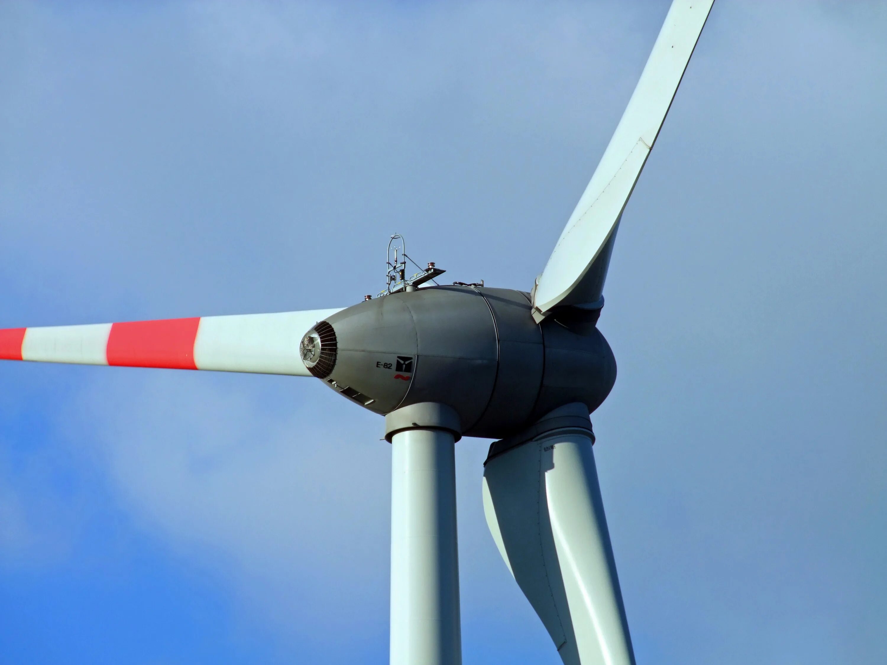 Новые лопасти. Wind turbine rotor blade. ветряк. ветрогенератор большой. ветровые лопасти.