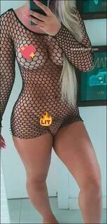 Loira sensualizando