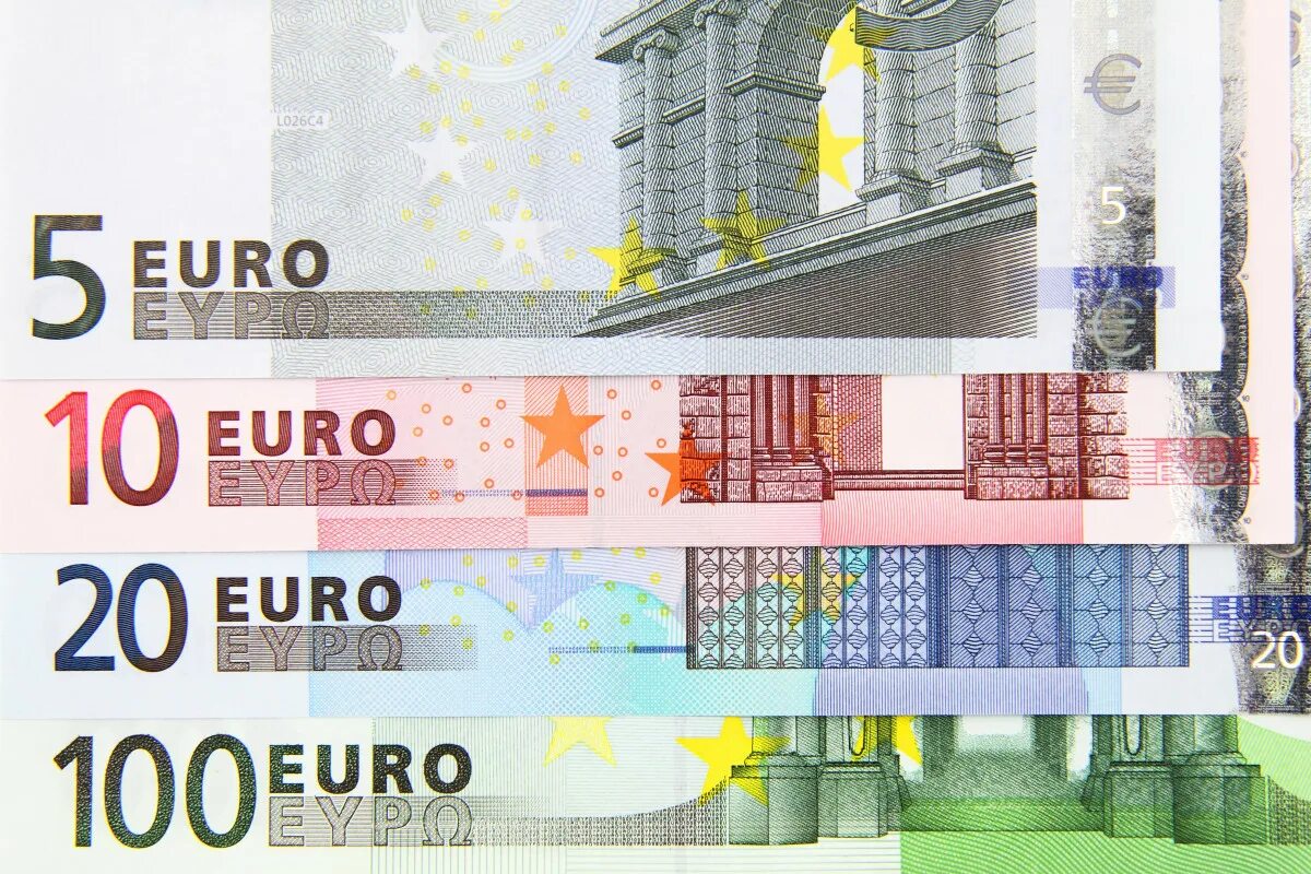 Деньги евро. Банкноты евро. Денежные купюры евро. Изображение евро купюр.