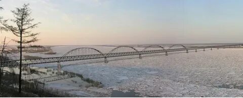 Мост через реку лена в якутске