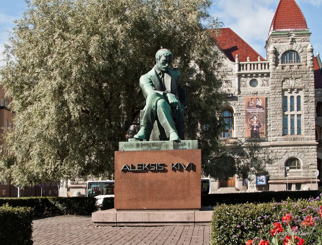 Памятники финляндии. Алексис киви памятник в хельсинки. хельсинки памятник файзеру. алексис киви памятники в финляндии. хельсинки алексис киви это.