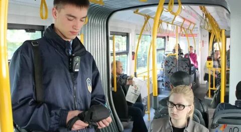 Контролеры в автобусе