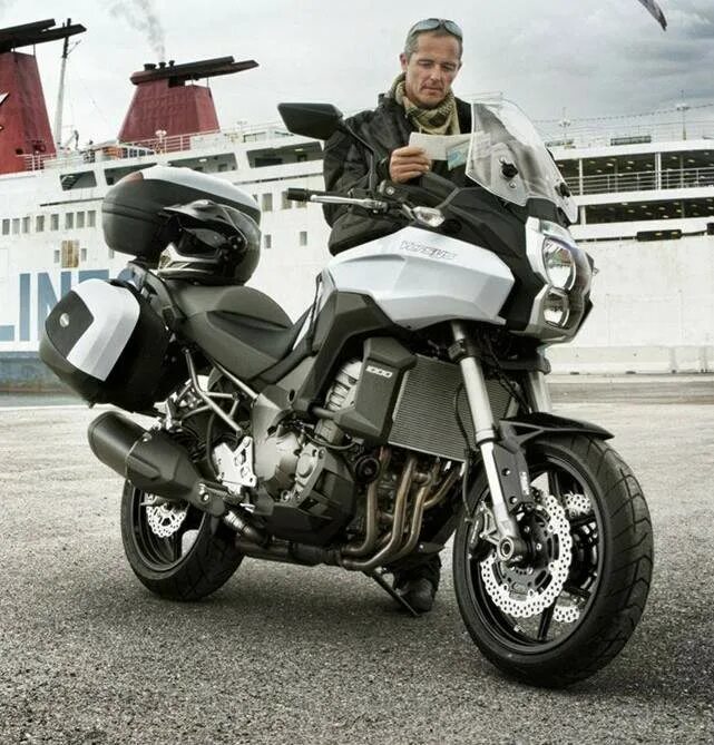 Kawasaki versys 1000 se. Версус 1000. Мотоцикл кавасаки версус 1000. Kawasaki versys 1000 2012. Kawasaki versys 1000 2021.