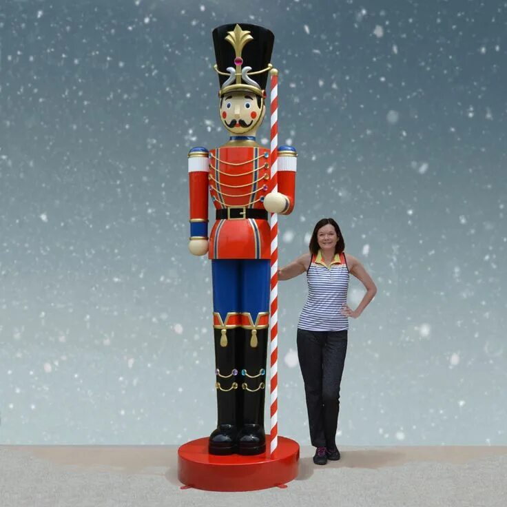 Giant toy. Toy Soldiers. Солдатик Рождество. Giant Toy Soldier.