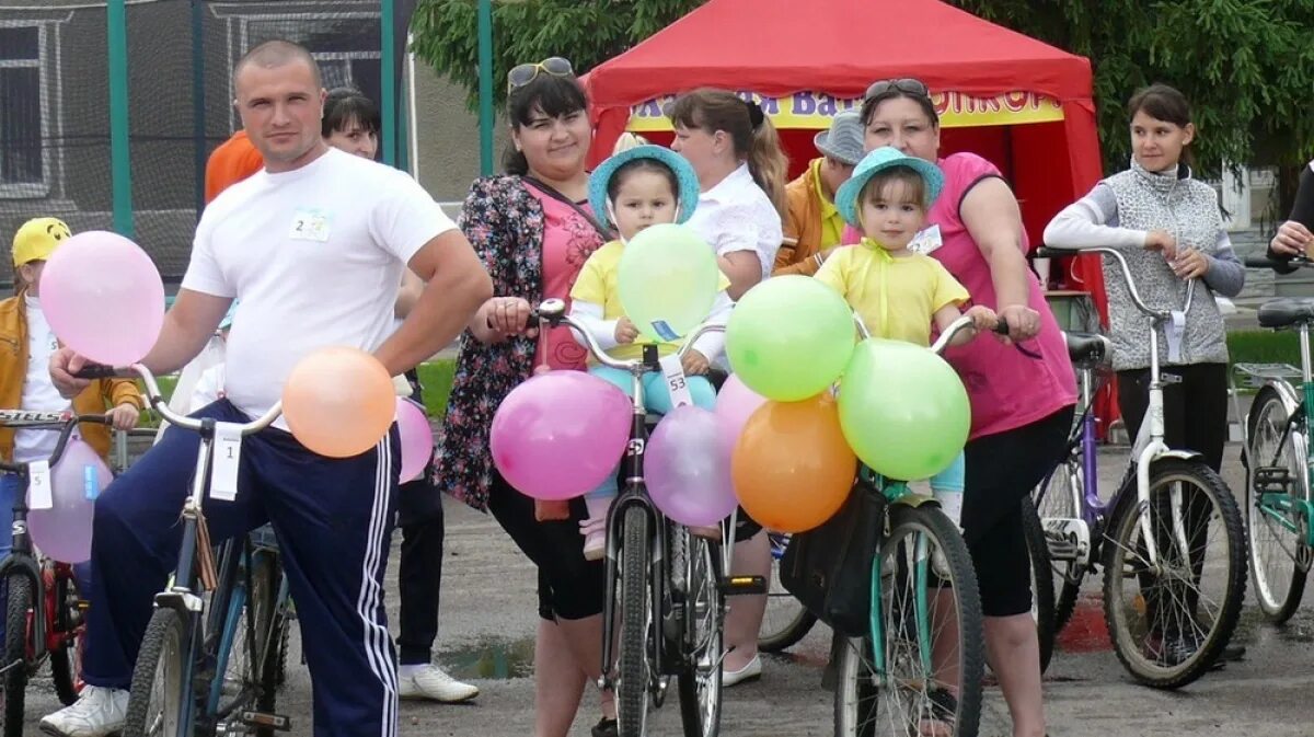 Погода в грибановском воронежской на неделю. Велокросс Воронеж Грибановский район. Грибановка магазины. Лагерь в Грибановке Воронежской области. Грибановка центр.